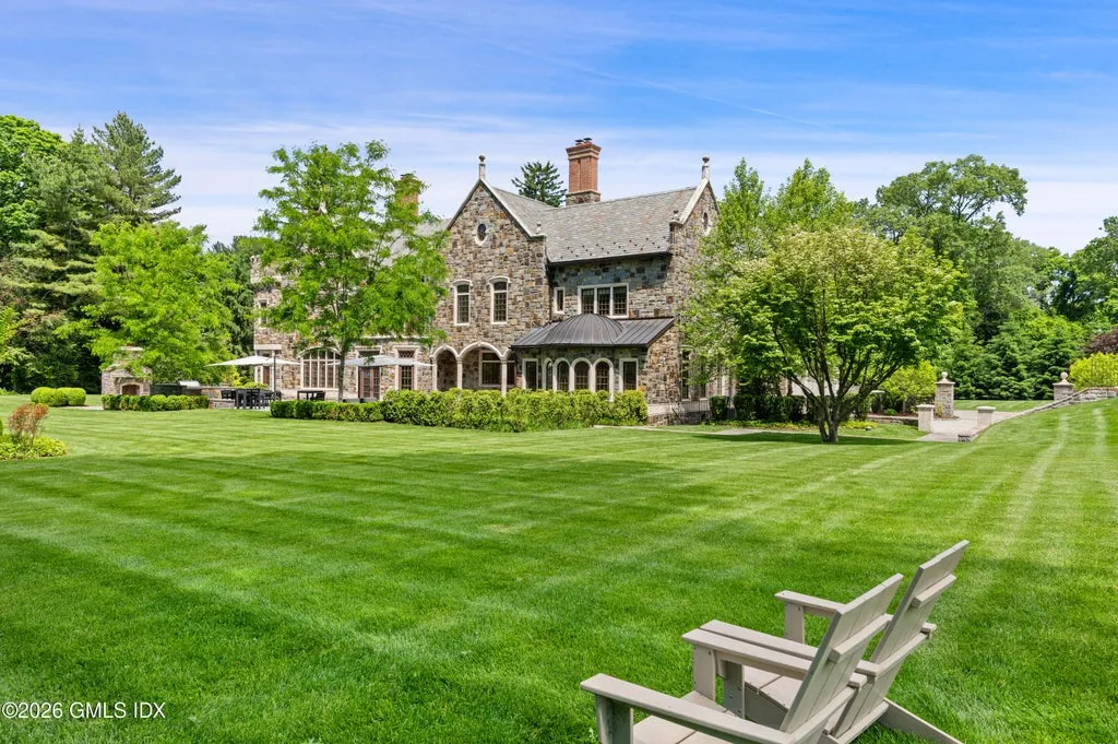 Expansive Greenwich Stone Manor with a 1,500-Square-Foot Guest House and Resort-Style Pool Asks $12,995,000 2 7 Loch Ln Greenwich CT 0683048