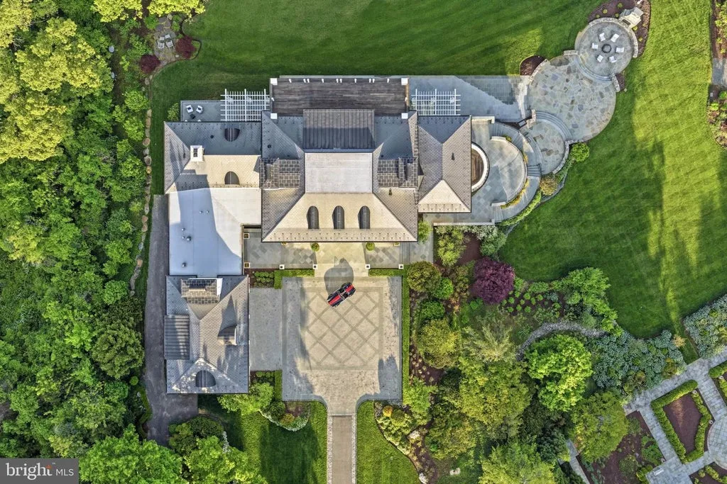 Virginia’s Most Expensive Home for Sale Is an Extraordinary Potomac River Estate on George Washington’s Former Mount Vernon Land, Asking $49.9 Million 3 7979 E Boulevard Dr Alexandria VA 22308012