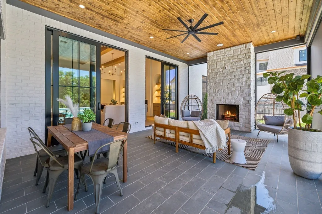 Newly Built Brentwood Estate With a Poolside Fireplace and Private-Access Guest Suite Lists for $3,949,000 15 8104 Turning Point Dr Lot 16 Brentwood TN55