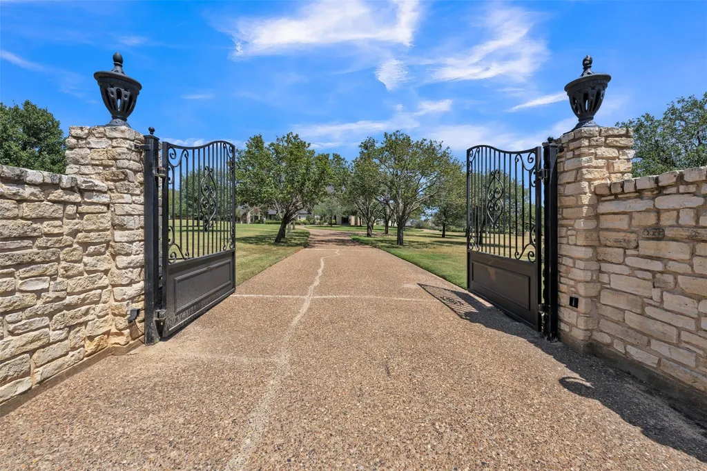 Secluded Keller Estate With a 2-Acre Pond and Stone Gazebo on Its Own Island Lists for $5.99 Million 5 8801 Clay Hibbins Rd Keller TX 7624806