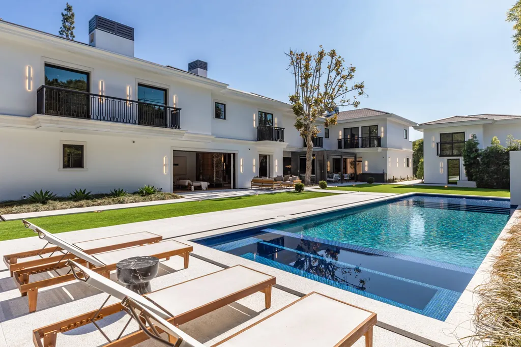 In Beverly Hills, $35.995 Million Buys a New 13,000-Square-Foot Estate With a Waterfall Pool 18 927 N Whittier Dr Beverly Hills CA 90210 38