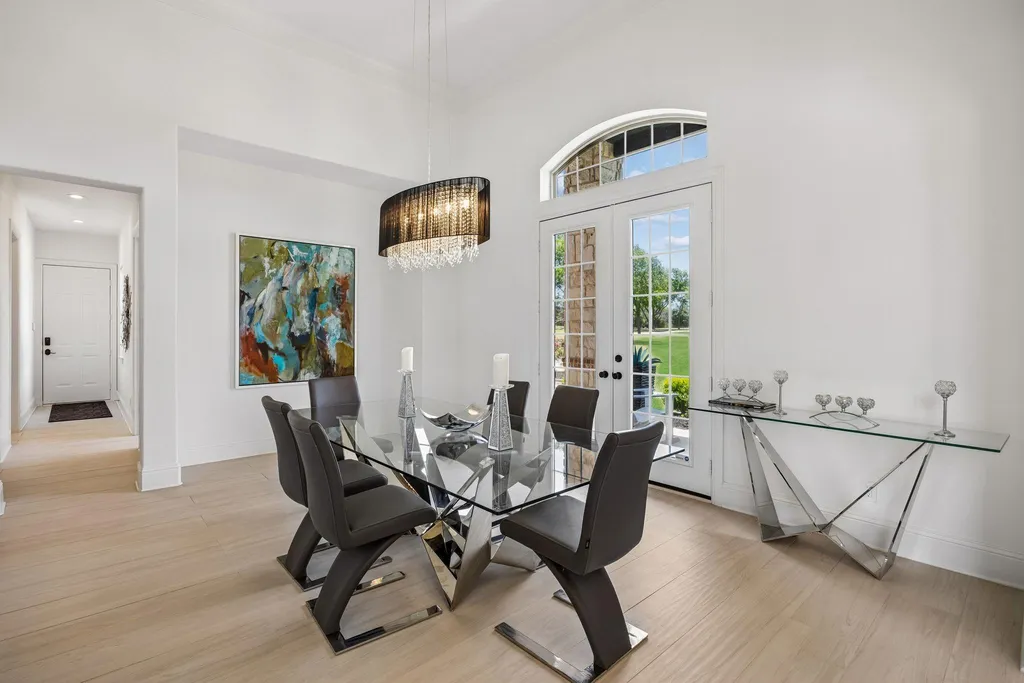 Expansive Fort Worth Estate With an Indoor Basketball Court and Nearly 20 Acres Lists for $2.295 Million 7 9516 Park Dr Fort Worth TX 7617908