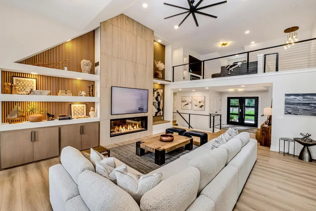 Reimagined Wisconsin Lakefront Estate With a Hillside Trolley Lists for $6,990,000 9 W335N5511 Island View LANE Nashotah WI17
