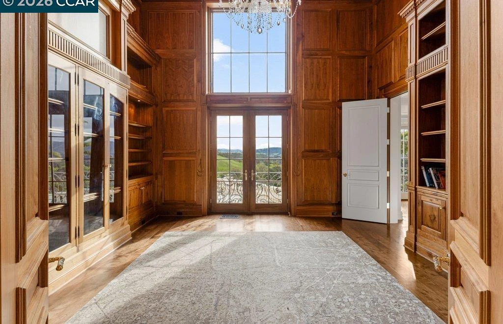 10 Serenity Ln Wood Paneled Library 10 Serenity Ln Wood Paneled Library