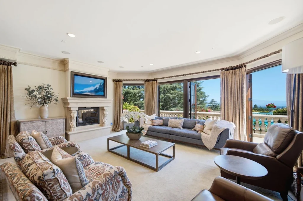 10285 Magdalena Rd – Family Room 10285 Magdalena Rd, Los Altos Hills: the family room opens toward the terrace and distant views.