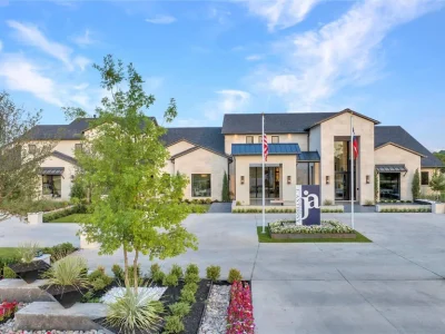 Newly Built Allen Estate with a Rare Texas Basement and Spaceship-Inspired Theater Lists for $8,400,000 2 Newly Built Allen Estate with a Rare Texas Basement and Spaceship-Inspired Theater Lists for $8,400,000