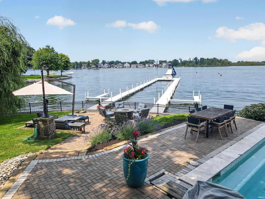 11751 N Black Point Rd – Private Pier and Lake View Private Pier and Lake View at 11751 N Black Point Rd, Syracuse, Indiana