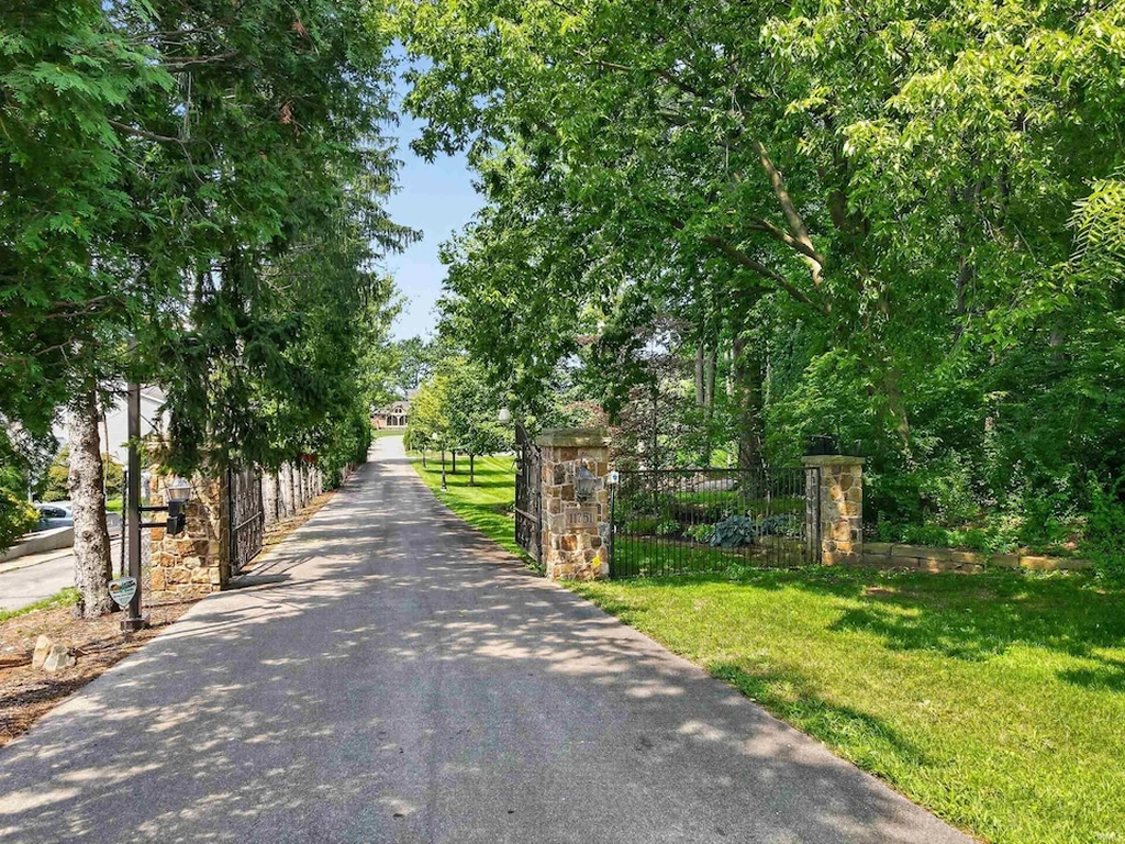 11751 N Black Point Rd – Tree Lined Approach Tree Lined Approach at 11751 N Black Point Rd, Syracuse, Indiana