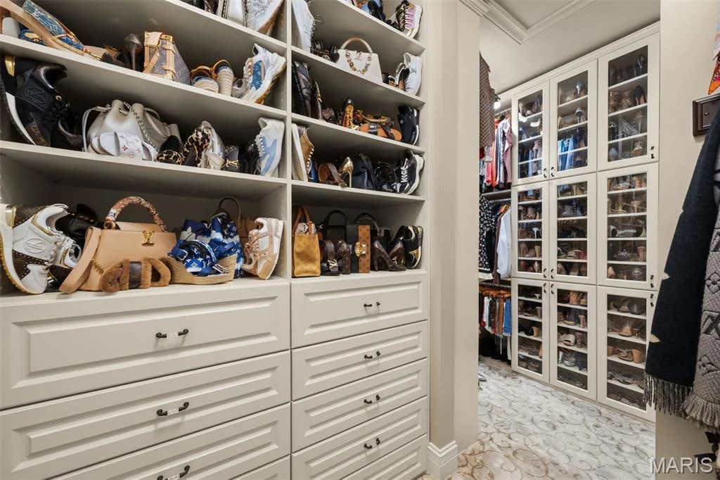 12947 Sunset Bluff Ct – Custom Dressing Room Custom Dressing Room at 12947 Sunset Bluff Ct, Sunset Hills, Missouri