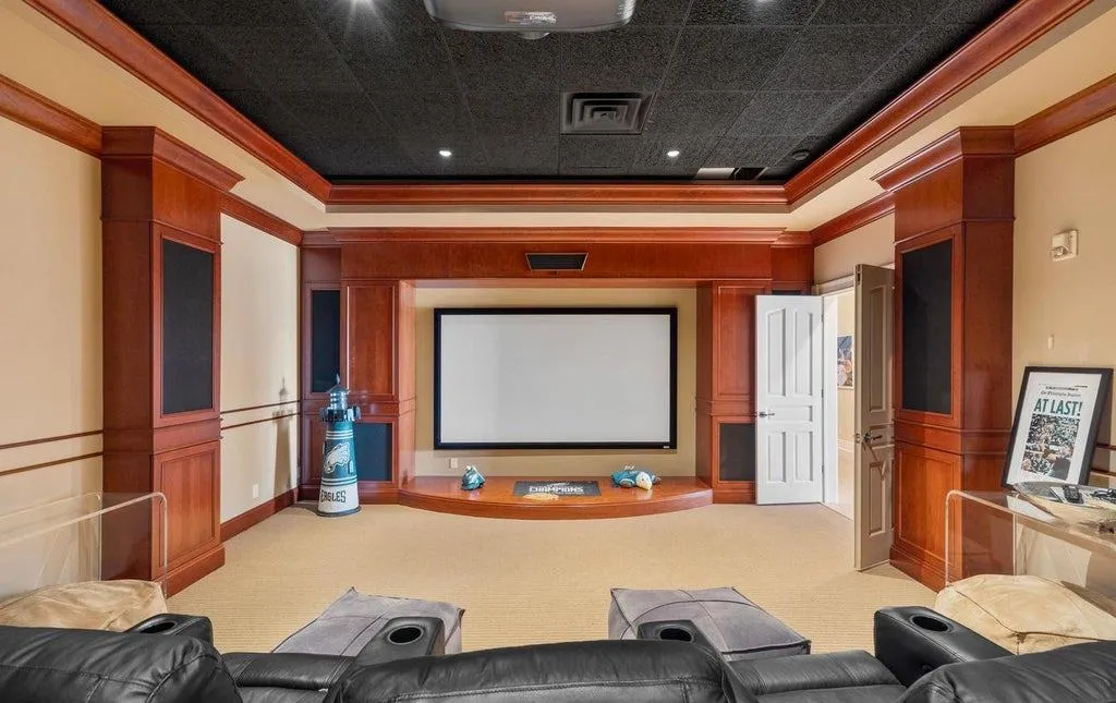 Sprawling New Jersey Estate with Indoor and Outdoor Pools Spans Nearly 130 Acres, Asking $8,900,000 12 131 Harbourton Woodsville Rd Lambertville NJ 08530094
