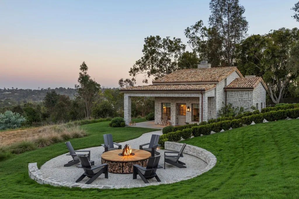 Newly Built Rancho Santa Fe Estate With Centuries-Old French Materials and Curated Art Lists for $29,000,000 15 17845 47 Via De Fortuna Rancho Santa Fe CA30