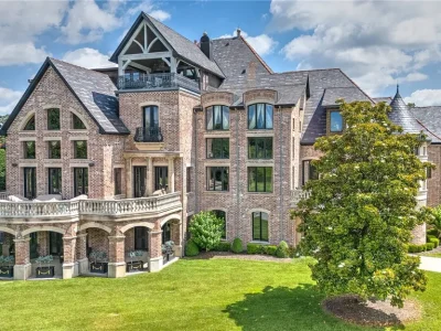 French-Inspired Arkansas Manor Overlooking Three Pinnacle Country Club Golf Holes Lists for $3,249,000 1 French-Inspired Arkansas Manor Overlooking Three Pinnacle Country Club Golf Holes Lists for $3,249,000