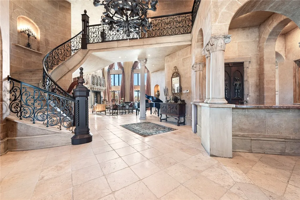 French-Inspired Arkansas Manor Overlooking Three Pinnacle Country Club Golf Holes Lists for $3,249,000 3 2 S Samoset Ct Rogers AR 7275803