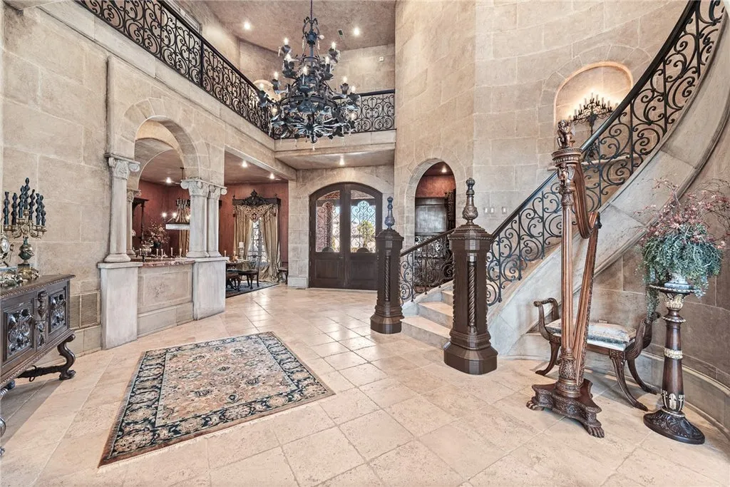 French-Inspired Arkansas Manor Overlooking Three Pinnacle Country Club Golf Holes Lists for $3,249,000 4 2 S Samoset Ct Rogers AR 7275805