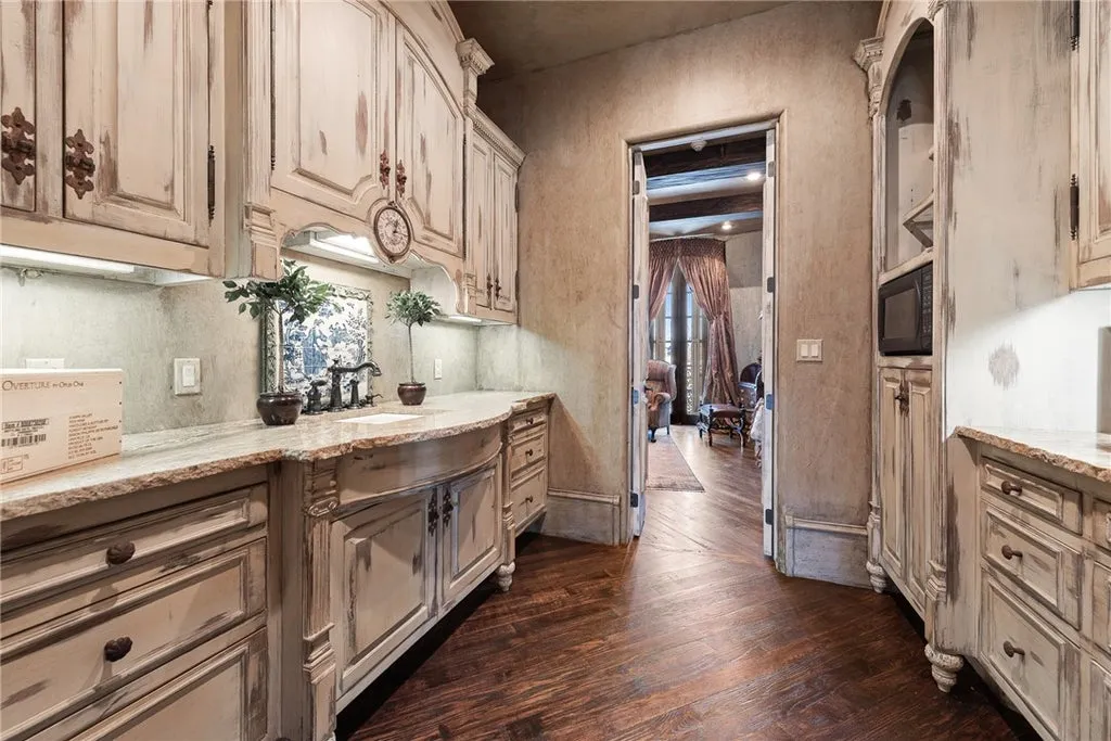 French-Inspired Arkansas Manor Overlooking Three Pinnacle Country Club Golf Holes Lists for $3,249,000 15 2 S Samoset Ct Rogers AR 7275818
