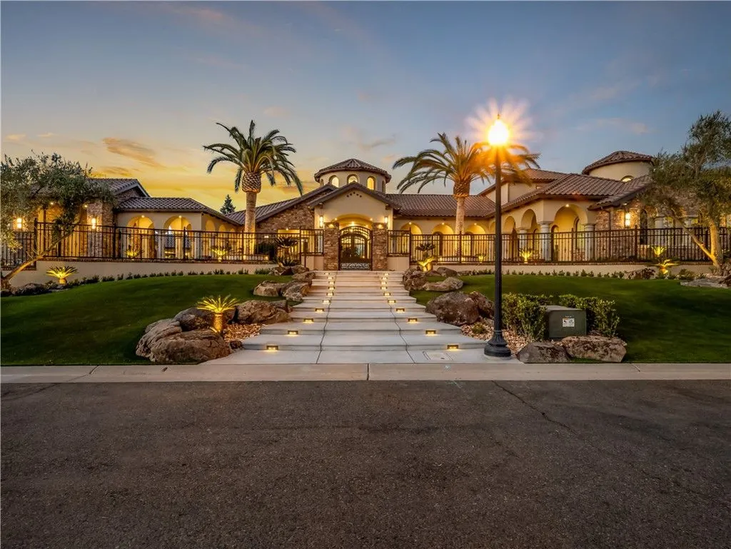 Newly Built Fresno Estate with a 13-Car Garage and 400-Gallon Saltwater Aquarium Hits the Market for $11,577,777 21 2230 E Spey Valley Fresno CA 9373002