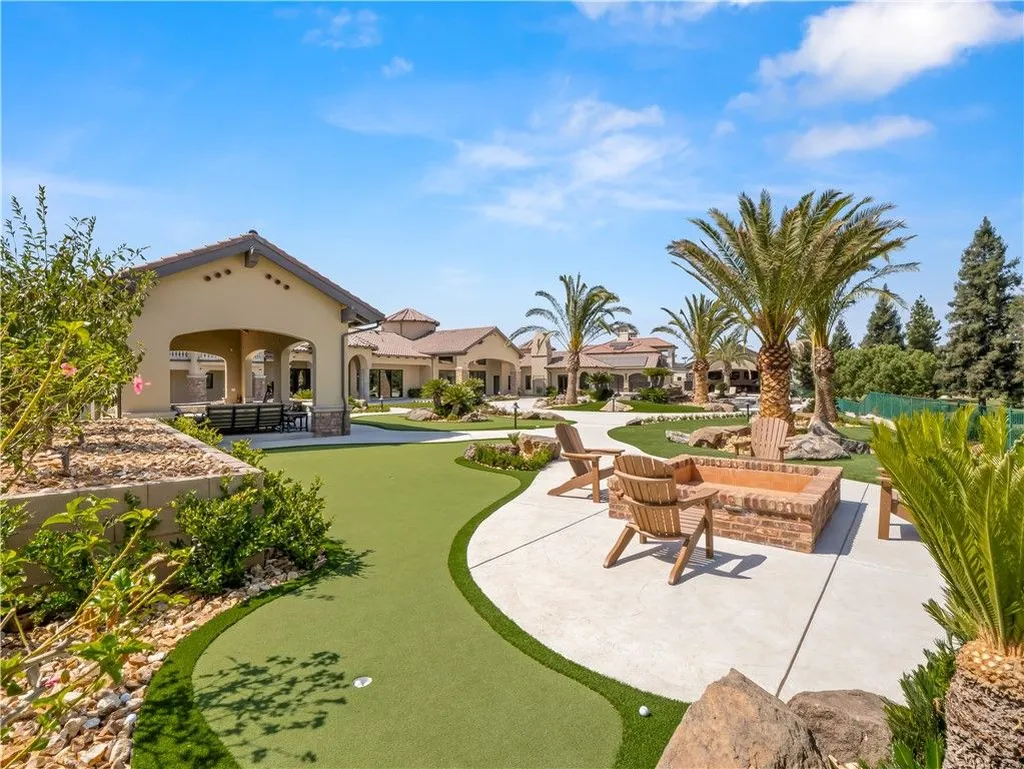 Newly Built Fresno Estate with a 13-Car Garage and 400-Gallon Saltwater Aquarium Hits the Market for $11,577,777 13 2230 E Spey Valley Fresno CA 9373028