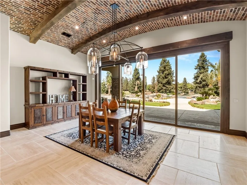 Newly Built Fresno Estate with a 13-Car Garage and 400-Gallon Saltwater Aquarium Hits the Market for $11,577,777 7 2230 E Spey Valley Fresno CA 9373074