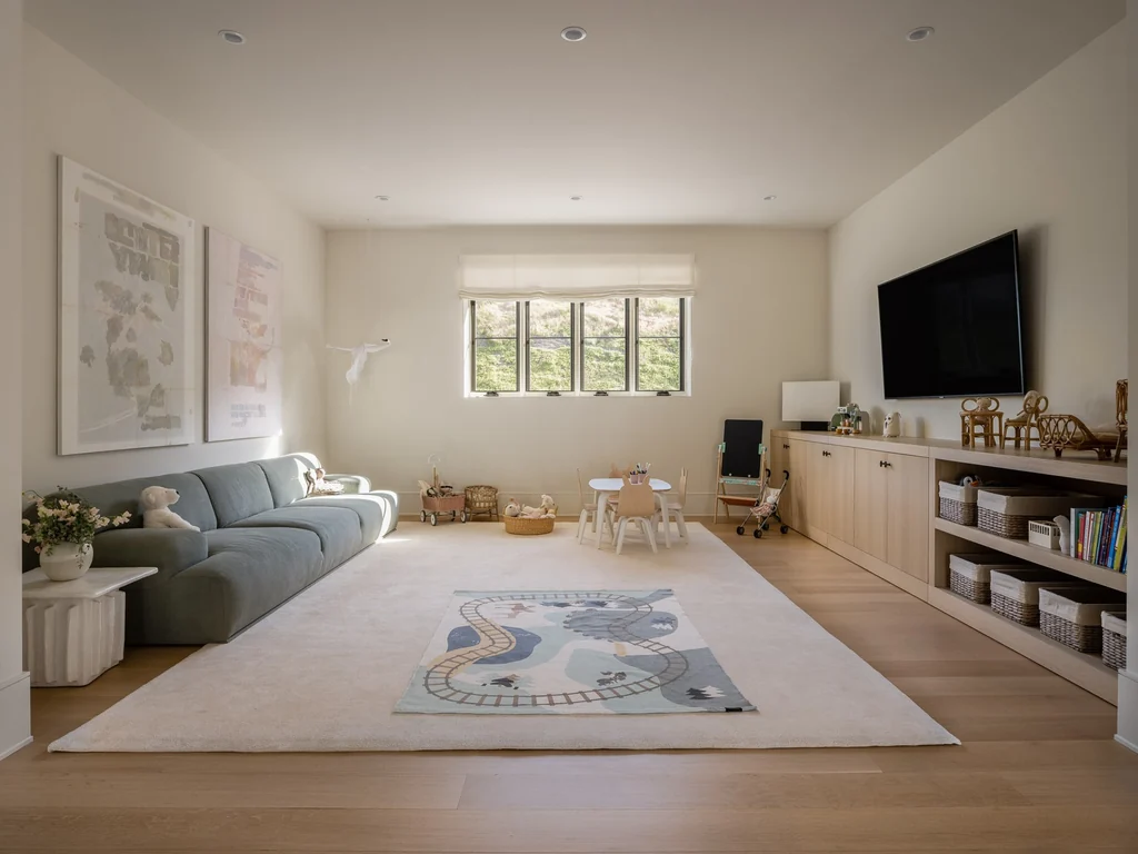 25211 Jim Bridger Rd – Bedroom Suite 25211 Jim Bridger Rd, Hidden Hills: a spacious bedroom suite includes a sitting area and fitted storage.
