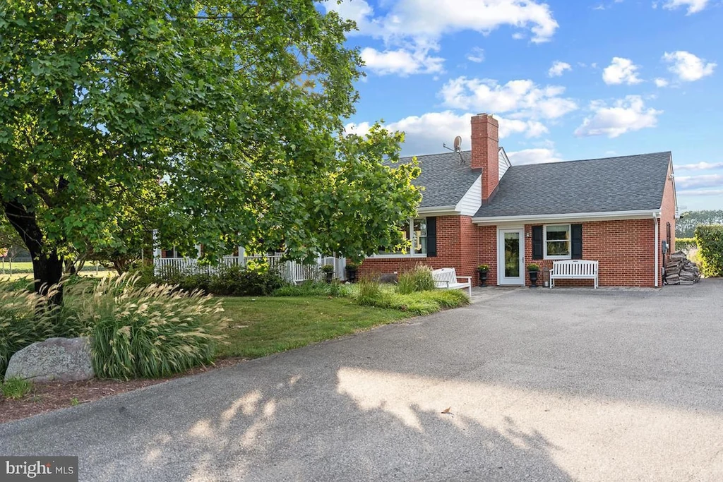 27772 Sharp Rd – Separate Guest House Separate Guest House at Stock Range Farm, 27772 Sharp Rd, Easton, Maryland