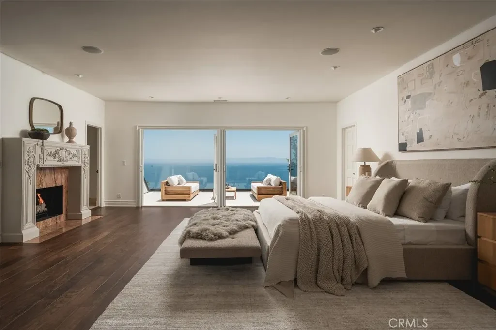 3201 Campanil Dr – Primary Bedroom 3201 Campanil Dr, Santa Barbara: the primary bedroom opens toward a private ocean-facing terrace.