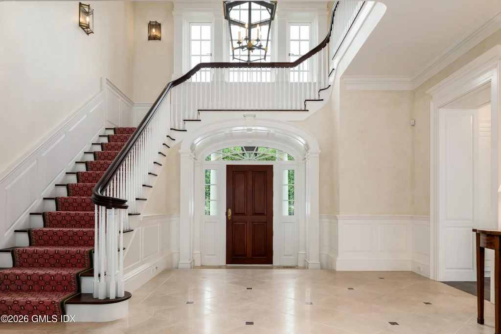 380 North St Greenwich Limestone Entrance Hall 380 North St Greenwich Limestone Entrance Hall