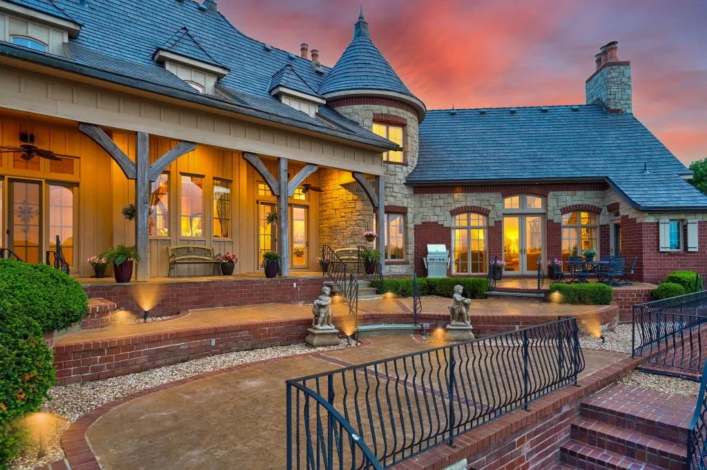 Timeless Springfield Golf Estate with a Three-Tier Terrace Facing the 9th and 18th Greens Lists for $2,995,000 18 3865 E Eaglescliffe Drive Springfield MO73