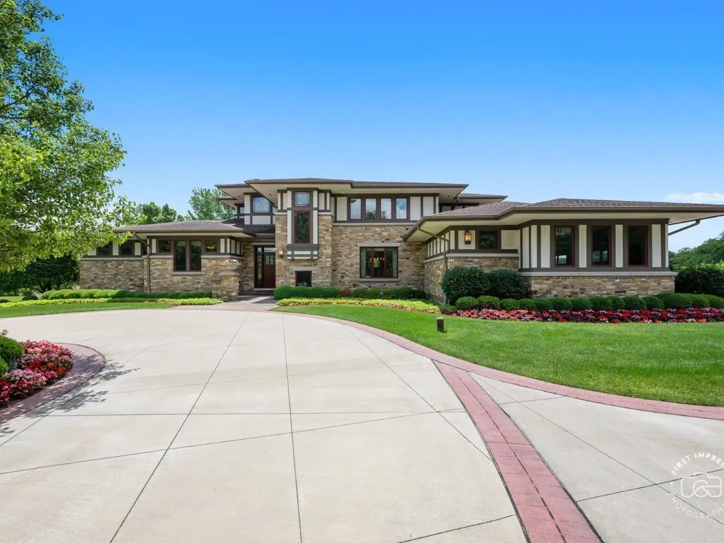 Prairie-Style Illinois Estate Bordering 200 Acres of Protected Forest Preserve Lists for $2,199,000 2 39W973 Crosscreek Ln St Charles IL 6017502