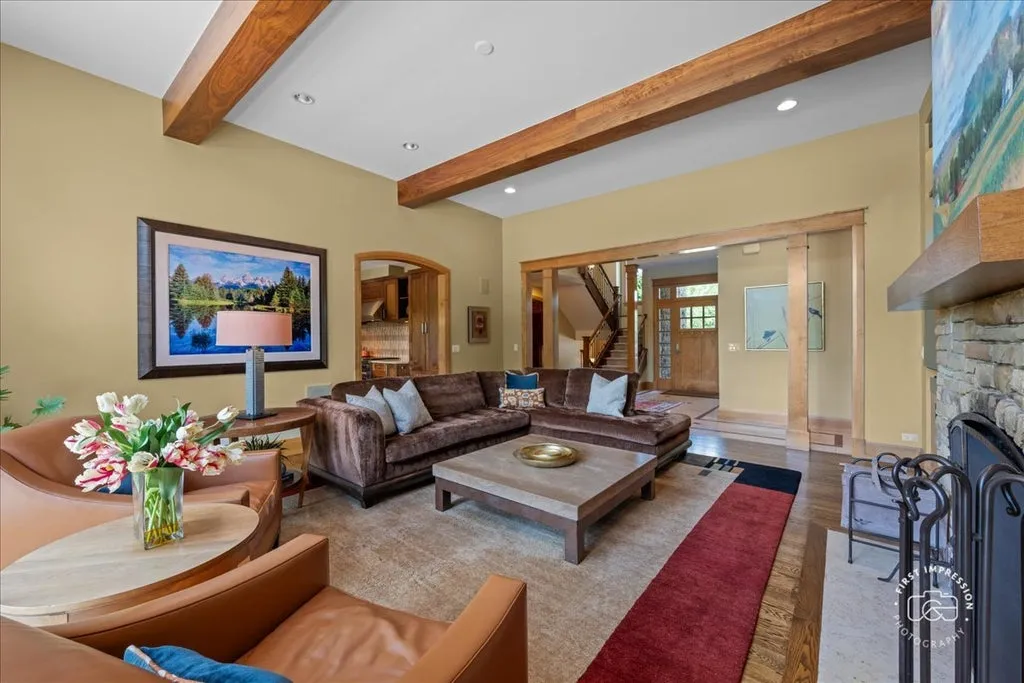 Prairie-Style Illinois Estate Bordering 200 Acres of Protected Forest Preserve Lists for $2,199,000 4 39W973 Crosscreek Ln St Charles IL 6017508