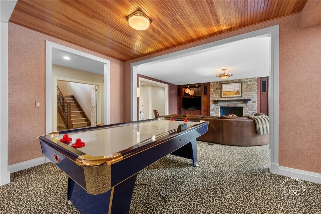 Prairie-Style Illinois Estate Bordering 200 Acres of Protected Forest Preserve Lists for $2,199,000 17 39W973 Crosscreek Ln St Charles IL 6017547