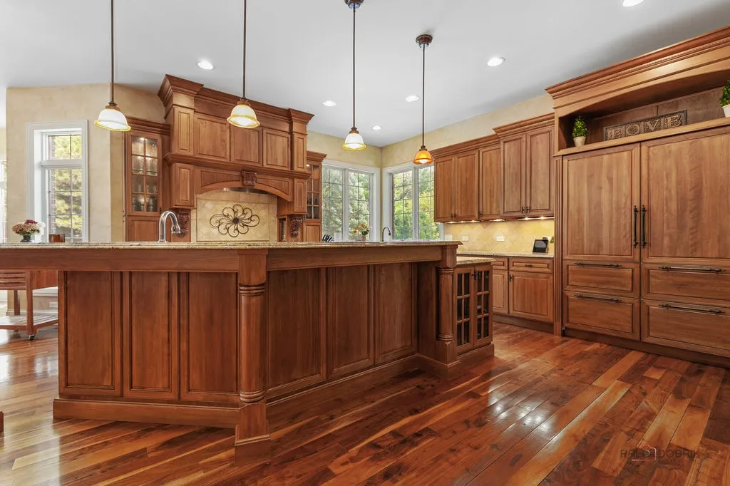 Sprawling Illinois Estate with a Private Beach and Stocked Fishing Pond Asks $2,299,000 7 4508 Farmington Ln Johnsburg IL 6005105