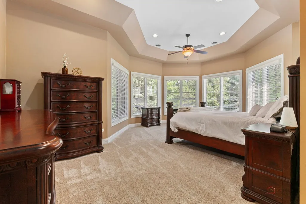 Sprawling Illinois Estate with a Private Beach and Stocked Fishing Pond Asks $2,299,000 15 4508 Farmington Ln Johnsburg IL 6005132
