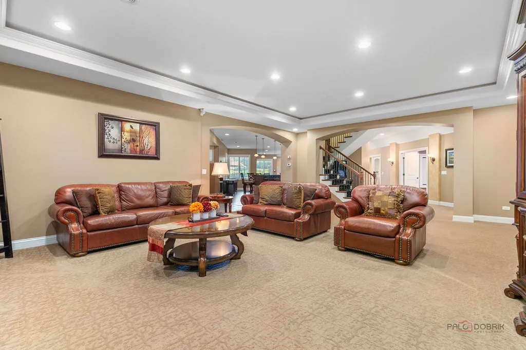 Sprawling Illinois Estate with a Private Beach and Stocked Fishing Pond Asks $2,299,000 16 4508 Farmington Ln Johnsburg IL 6005135