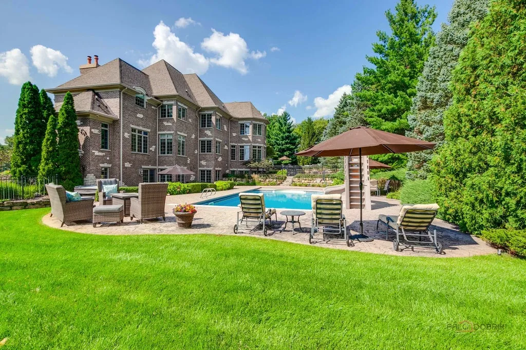 Sprawling Illinois Estate with a Private Beach and Stocked Fishing Pond Asks $2,299,000 23 4508 Farmington Ln Johnsburg IL 6005151