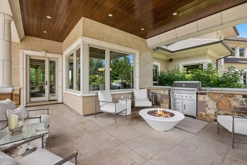 Architect-Designed Minnesota Lake Estate with a 140-Tree Apple Orchard Lists for $4,300,000 23 4675 County Road 11 Loretto MN 55357021