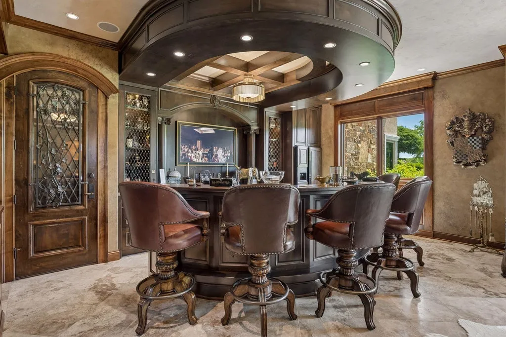 Architect-Designed Minnesota Lake Estate with a 140-Tree Apple Orchard Lists for $4,300,000 20 4675 County Road 11 Loretto MN 55357090