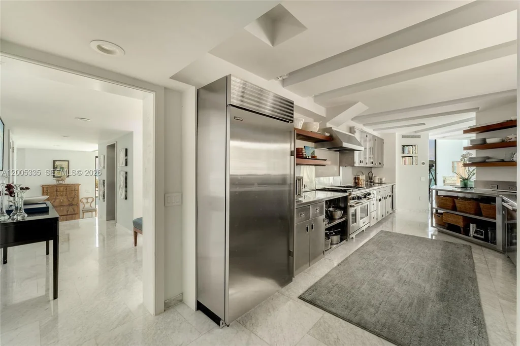 485 W Matheson Dr – Kitchen 485 W Matheson Dr, Key Biscayne: the kitchen combines stainless steel appliances with generous cabinetry.