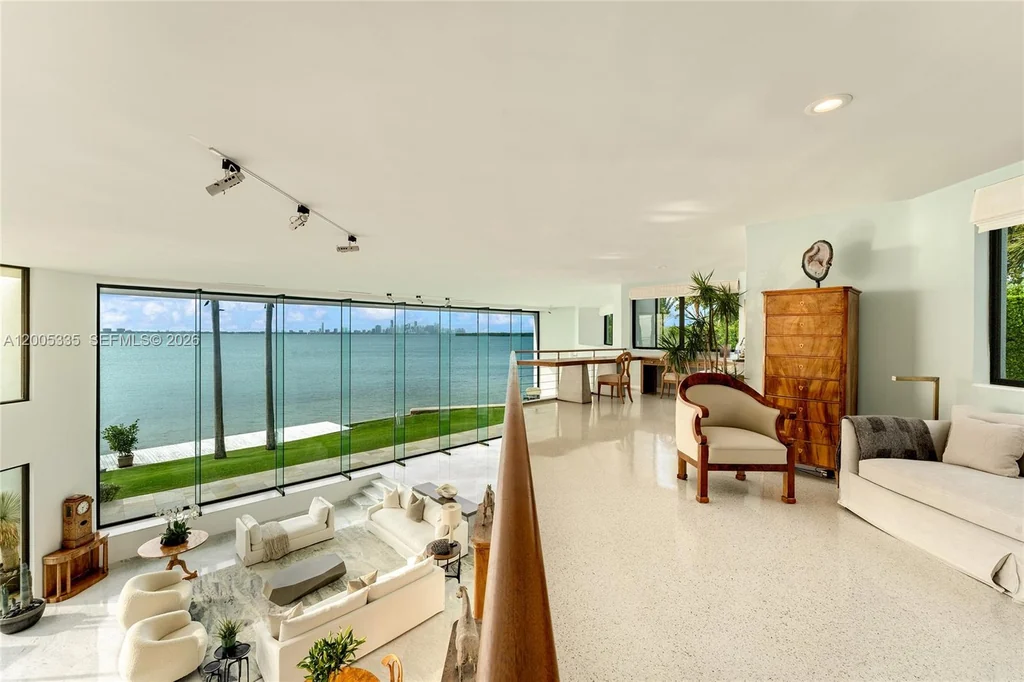 485 W Matheson Dr – Upper Level Gallery 485 W Matheson Dr, Key Biscayne: the upper gallery overlooks the main living space.