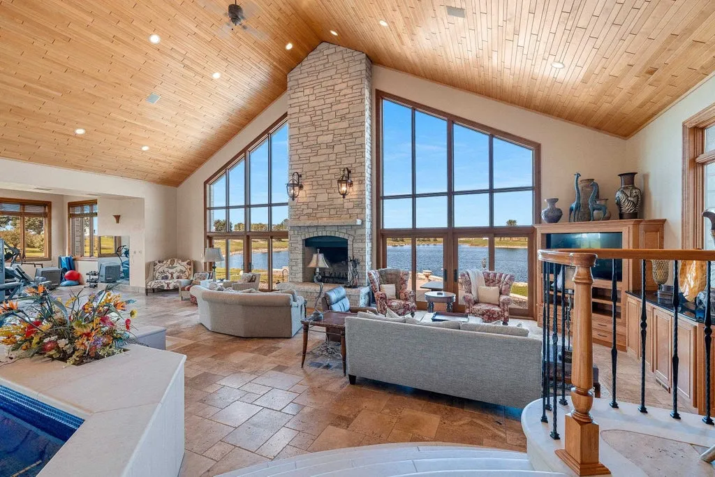 Lakefront Green Bay Estate with an Indoor Pool and Wood-Fired Pizza Oven Lists for $2,600,000 18 5696 School Dr Green Bay WI 5431347