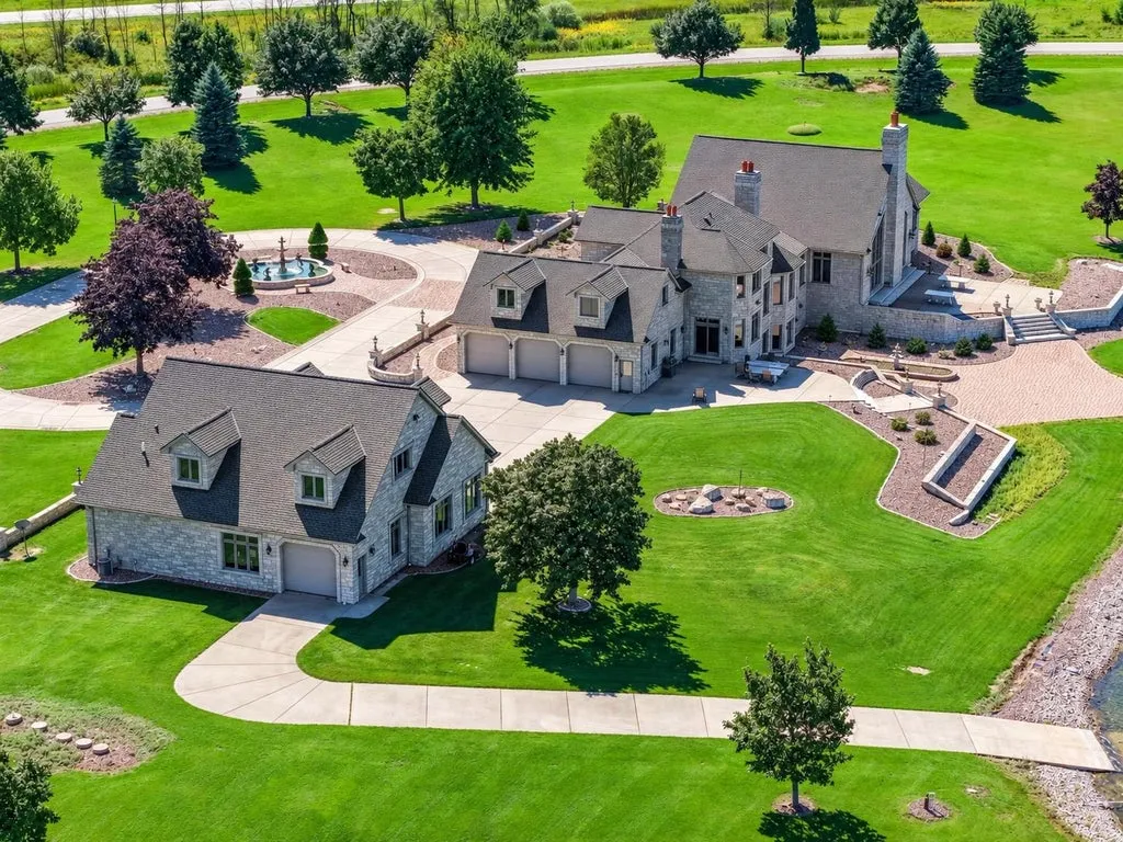 Lakefront Green Bay Estate with an Indoor Pool and Wood-Fired Pizza Oven Lists for $2,600,000 23 5696 School Dr Green Bay WI 5431384