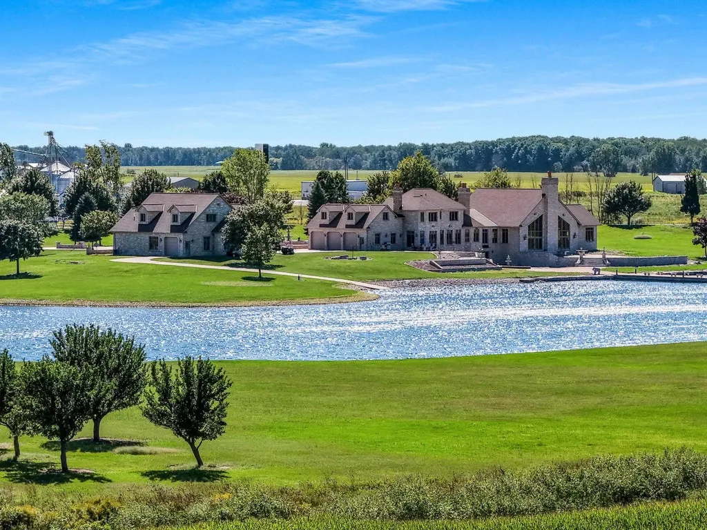 Lakefront Green Bay Estate with an Indoor Pool and Wood-Fired Pizza Oven Lists for $2,600,000 28 5696 School Dr Green Bay WI 5431388