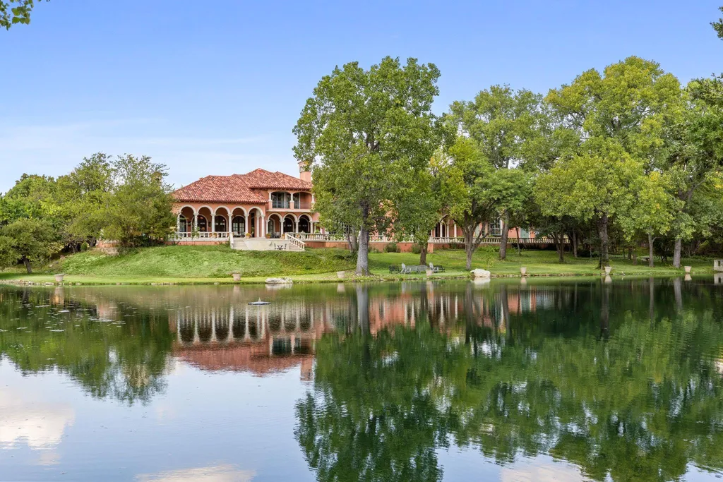 Secluded Plano Estate With a 20-Car Garage and Private One-Acre Pond Lists for $21,500,000 3 5817 Red Wolf Ln Plano TX 7509315