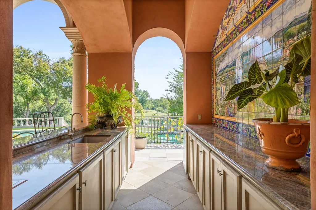 Secluded Plano Estate With a 20-Car Garage and Private One-Acre Pond Lists for $21,500,000 10 5817 Red Wolf Ln Plano TX 7509327