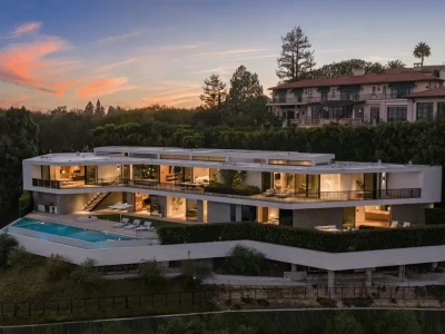 Award-Winning Bel-Air Estate Above the Country Club’s Fourth Green Lists for $37,995,000 3 Award-Winning Bel-Air Estate Above the Country Club’s Fourth Green Lists for $37,995,000