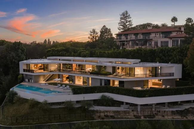 Award-Winning Bel-Air Estate Above the Country Club’s Fourth Green Lists for $37,995,000