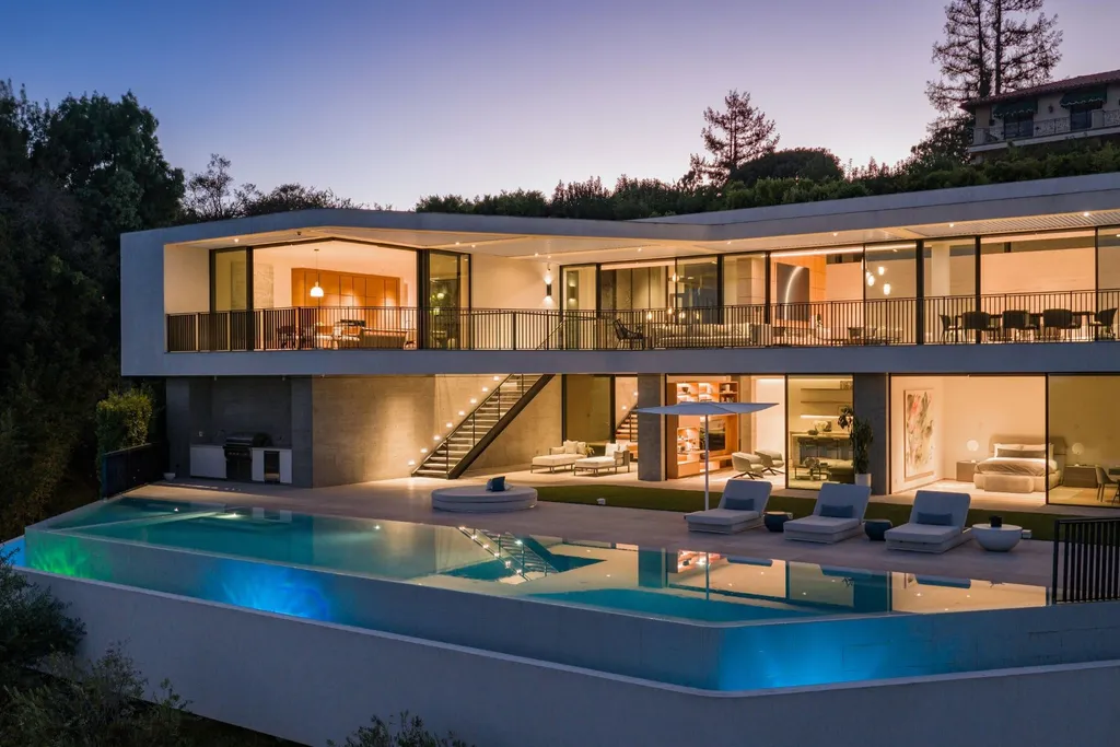Award-Winning Bel-Air Estate Above the Country Club’s Fourth Green Lists for $37,995,000 3 638 Siena Way Los Angeles CA 9007702