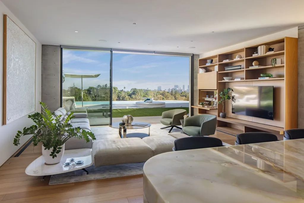 Award-Winning Bel-Air Estate Above the Country Club’s Fourth Green Lists for $37,995,000 11 638 Siena Way Los Angeles CA 9007711