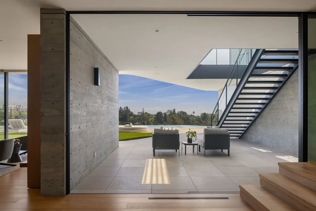 Award-Winning Bel-Air Estate Above the Country Club’s Fourth Green Lists for $37,995,000 6 638 Siena Way Los Angeles CA 9007724