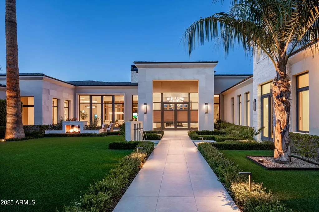 Single-Level Paradise Valley Estate With a Private Fitness Building and Six-Car Garage Lists for $23,250,000 2 6540 E CHOLLA Drive Paradise Valley AZ01