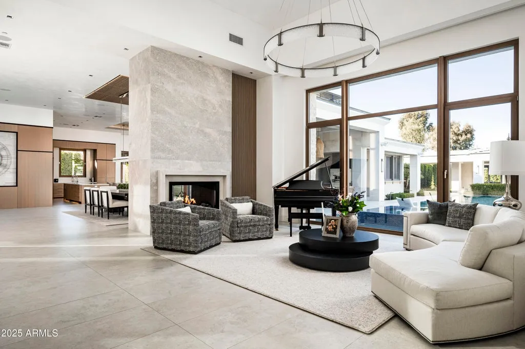 Single-Level Paradise Valley Estate With a Private Fitness Building and Six-Car Garage Lists for $23,250,000 7 6540 E CHOLLA Drive Paradise Valley AZ09